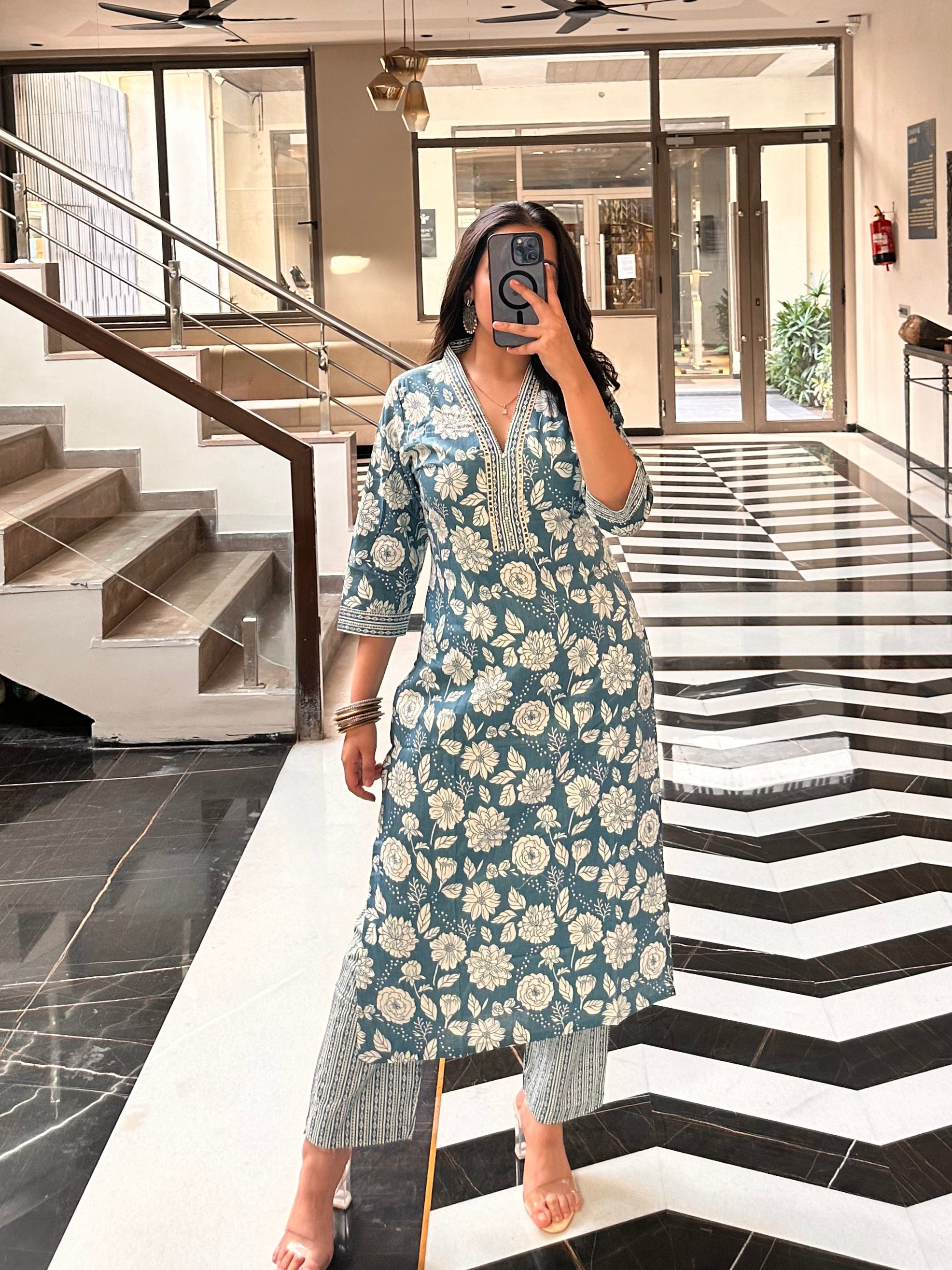 Neel Kamal Coord Set