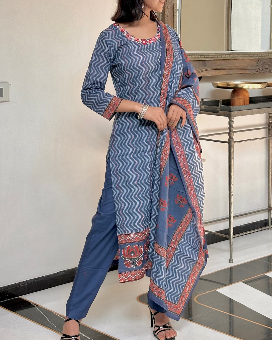 Zoya Indigo Block Print Kurti With Dupatta Set
