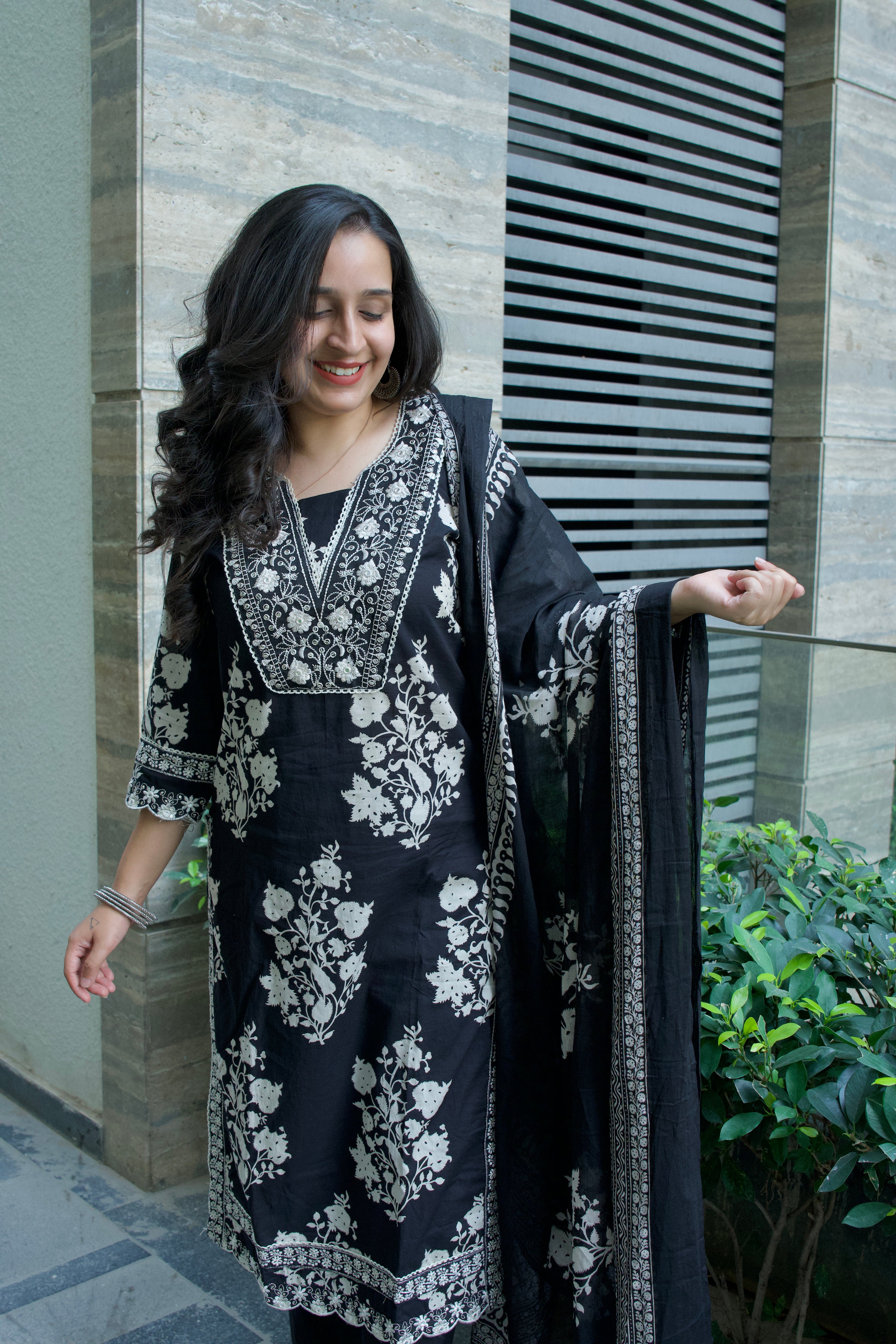 Aabroo Midnight Kurti With Dupatta Set